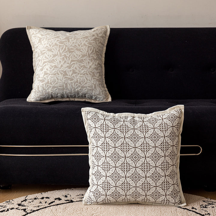 Comfortable and breathable pillow