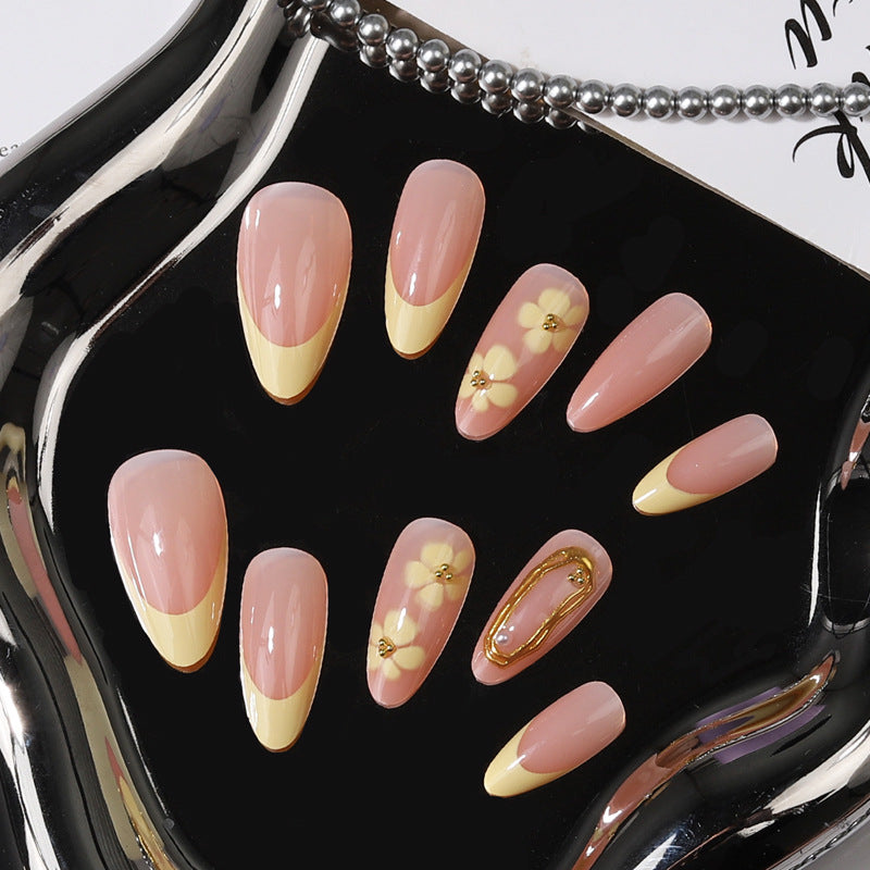 Elegant Floral Press-On Nail Set Stornfield