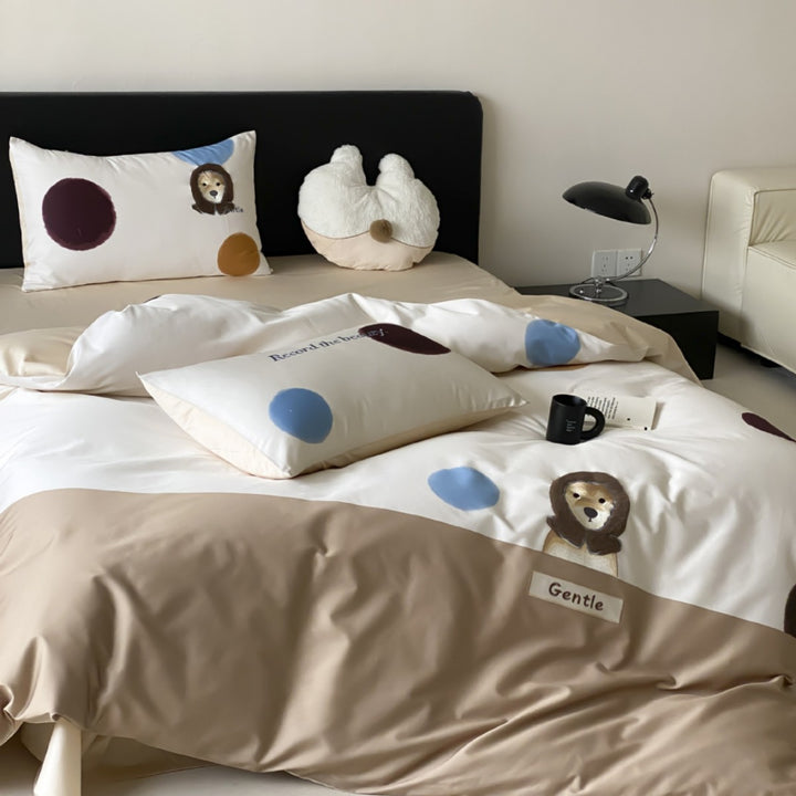 Children's bedding set made of cotton satin with playful animal and polka dot print