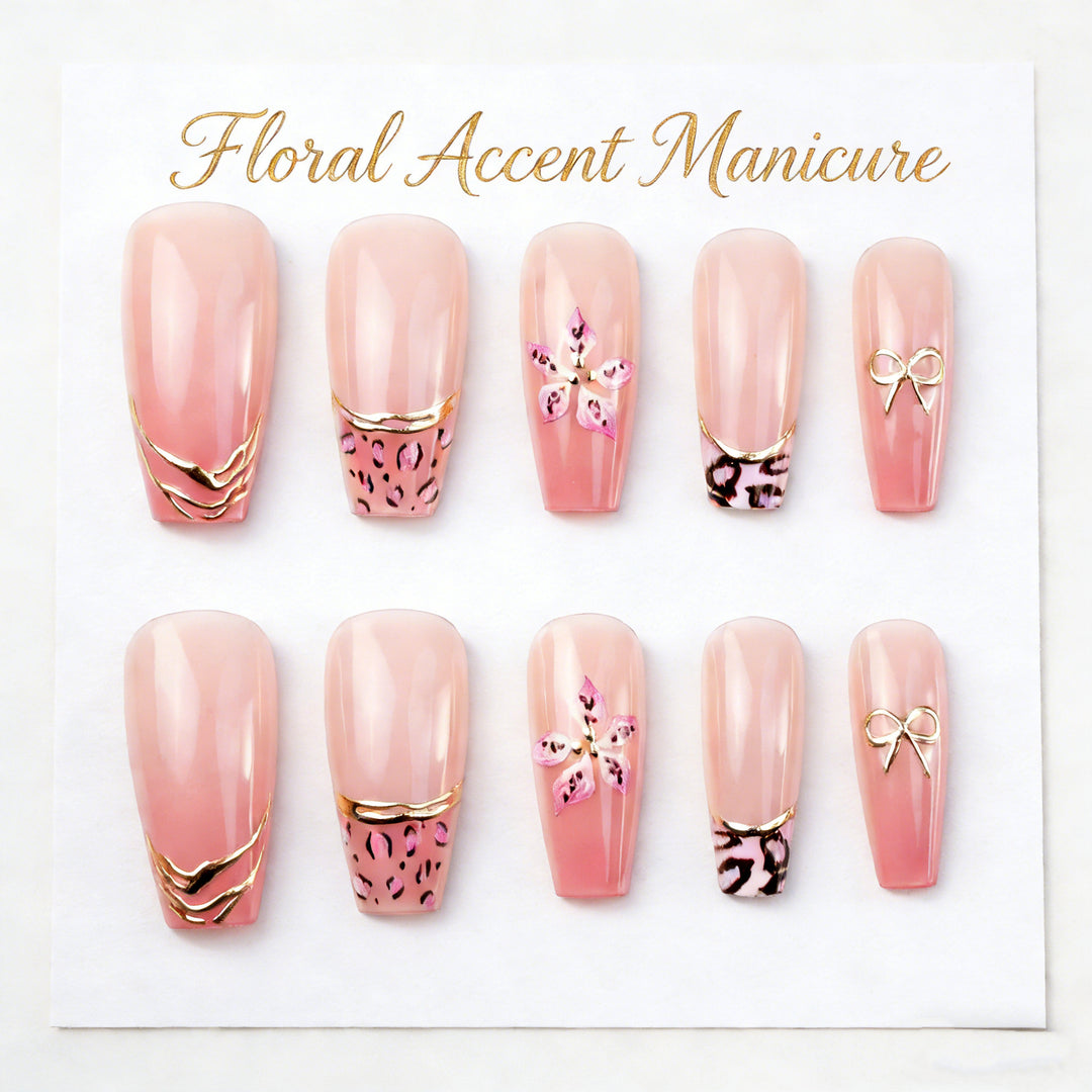 Artificial nails with floral accents Stornfield