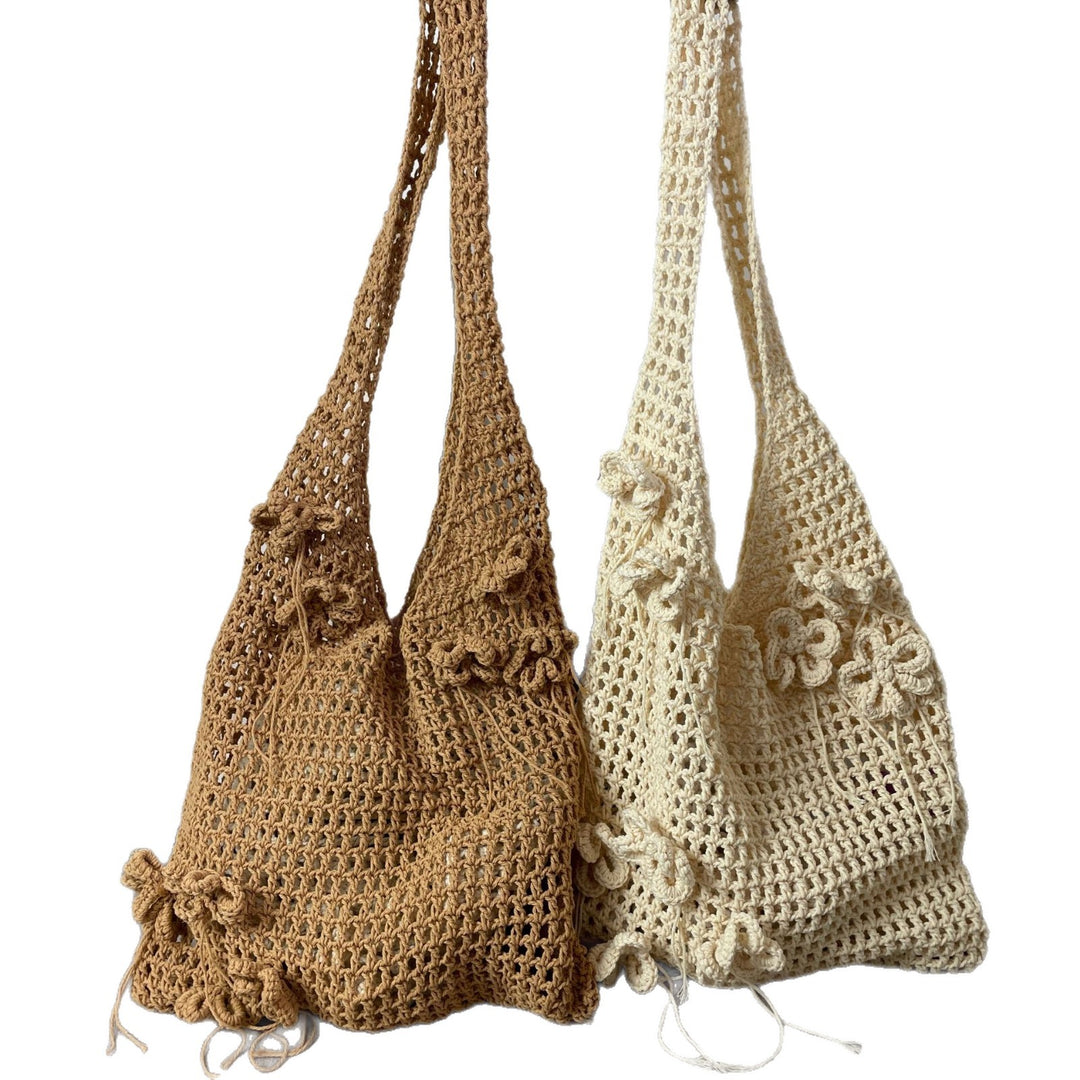 Hand-knotted crossbody bag with floral pattern Stornfield