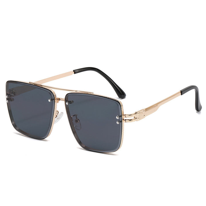 Women Elegant Oversized Sunglasses with Gradient Lenses and Eye-Catching Frame Stornfield