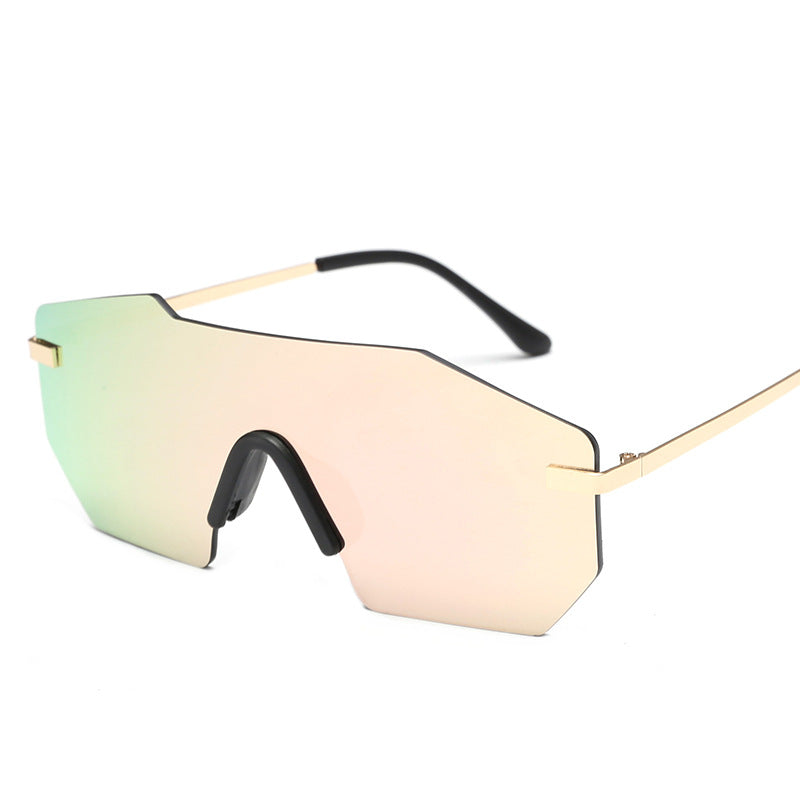Women's oversized sunglasses in futuristic design Stornfield