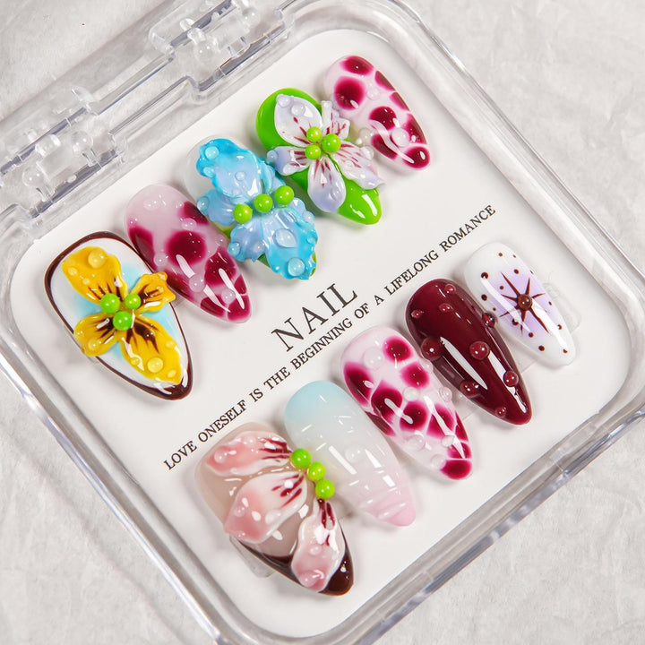 Artistic Floral Embellished Press-On Nail Set
