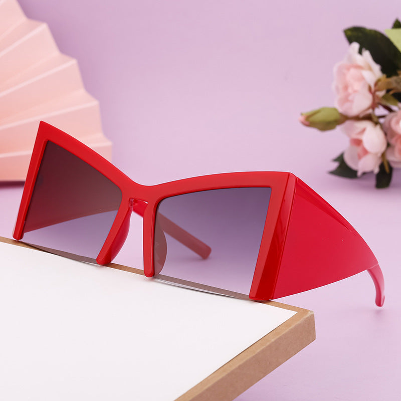 Women's futuristic sunglasses with striking angular frame Stornfield