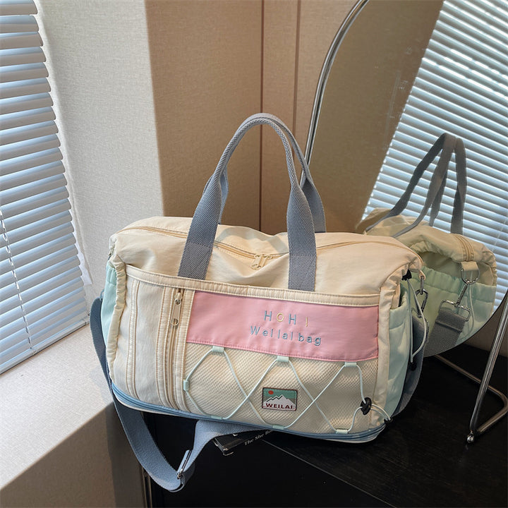 Sport and leisure duffle bag with innovative carrying system Stornfield