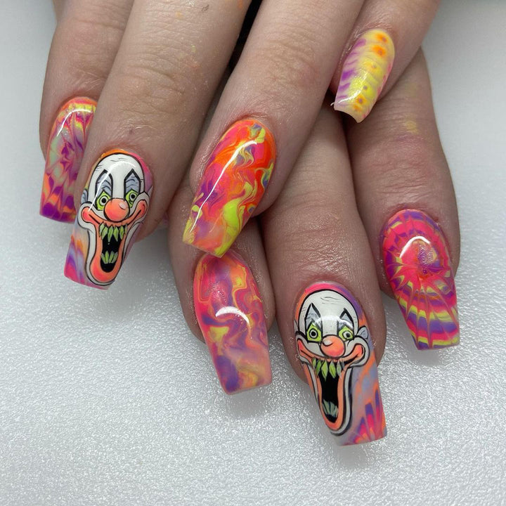 Creative Nail Art Set with Clown Motif Stornfield