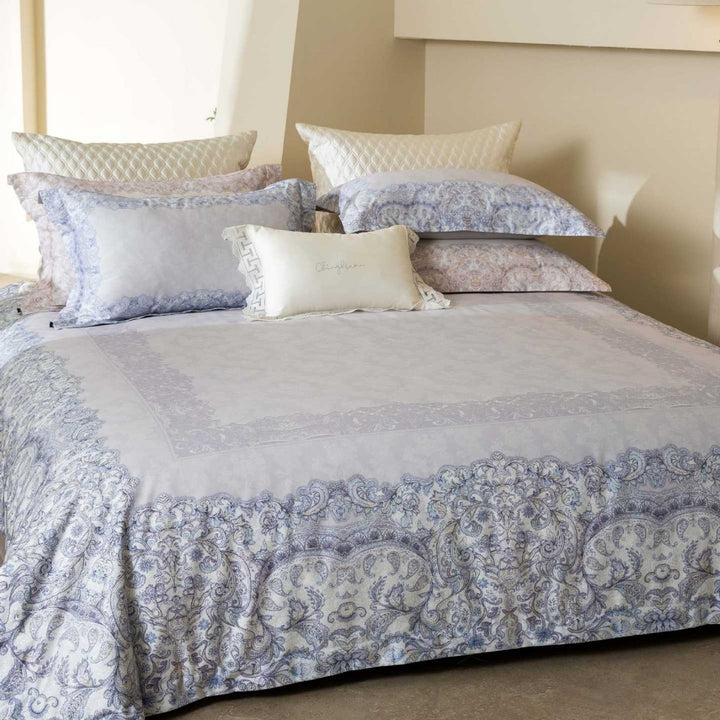 Exclusive bedding set with dark floral jacquard and satin border finish
