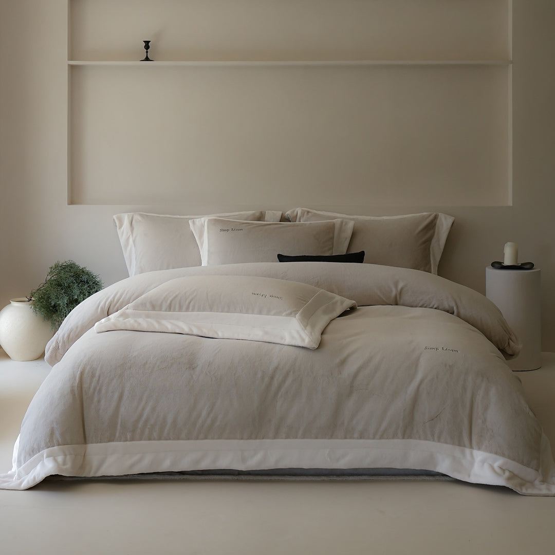 Reversible Stonewashed Cotton-Linen Duvet Cover Set with Oversized Border and Hidden Zipper