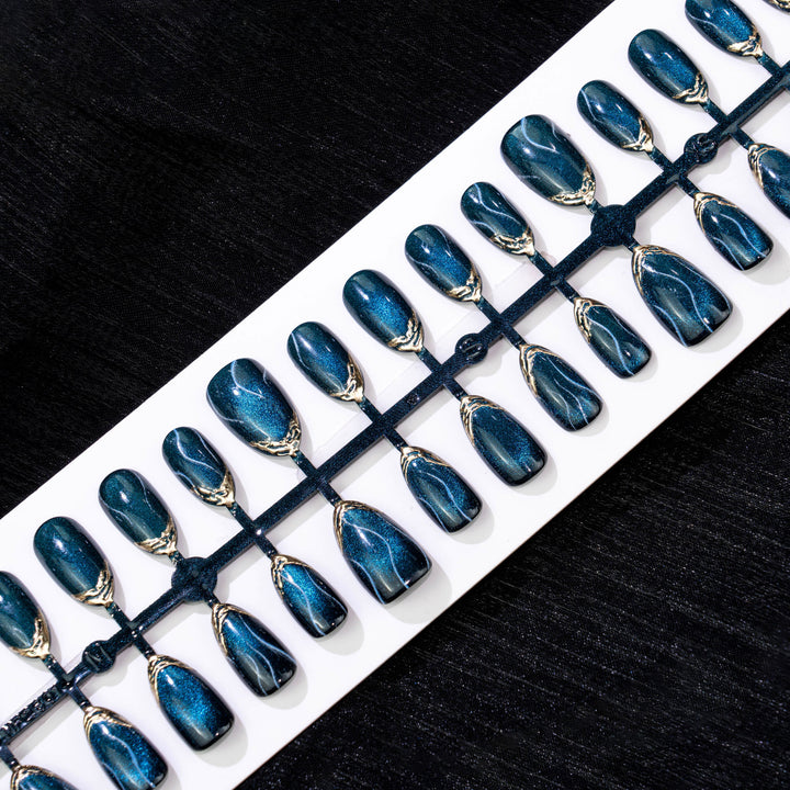 Sparkling Elegant Press-On Nail Art Kit
