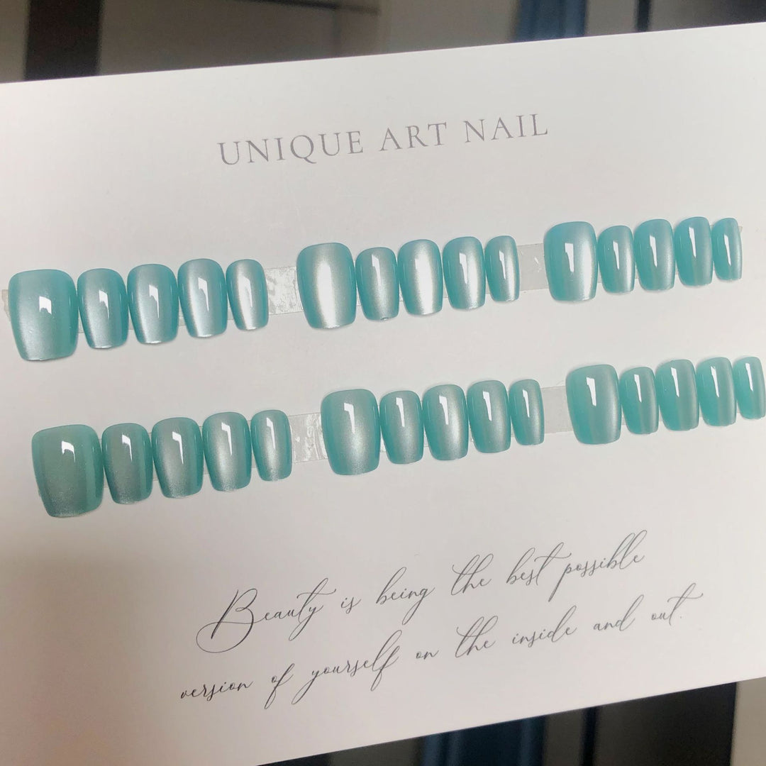 Stylish Metallic Press-On Nail Set