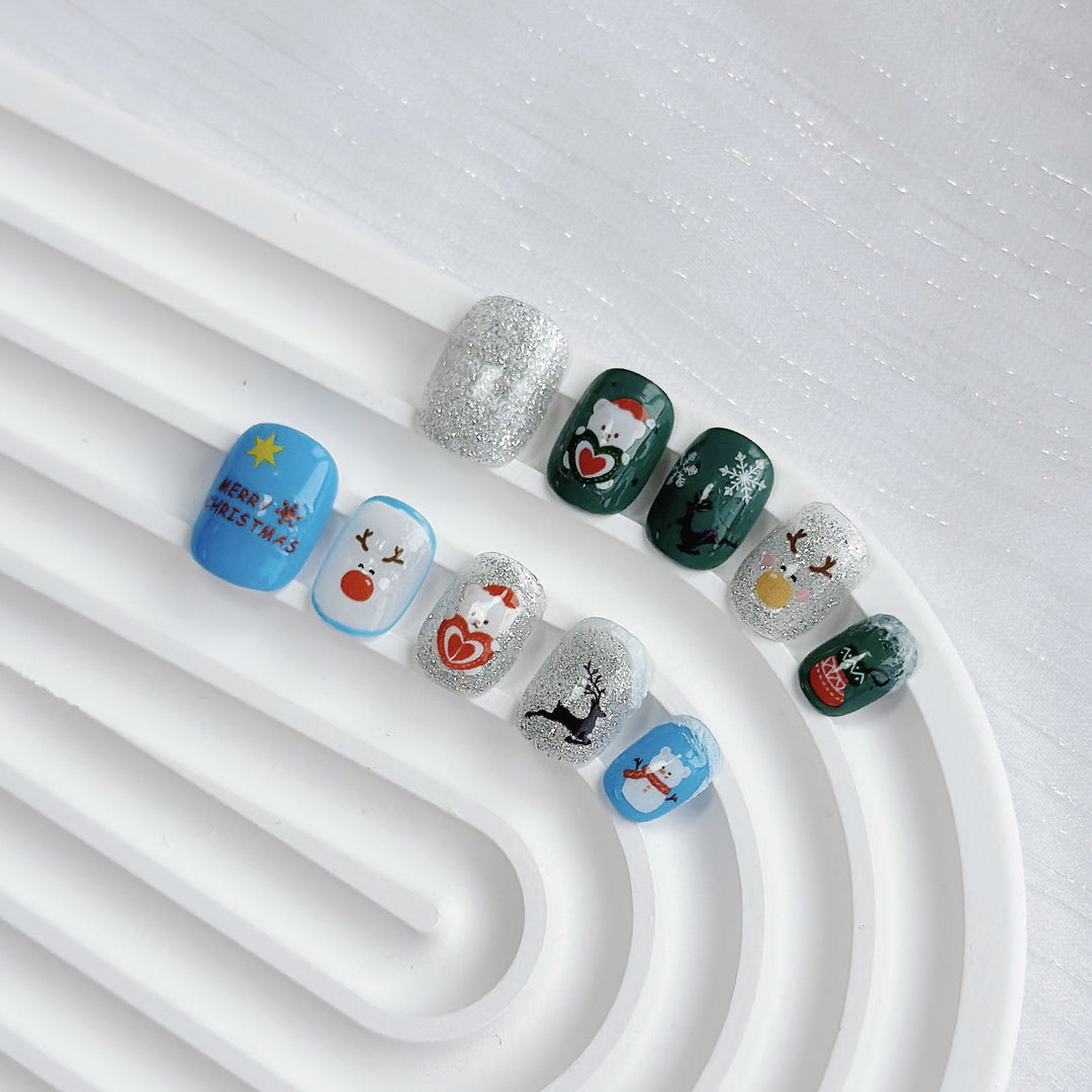Seasonal Holiday-Themed Press-On Nail Set