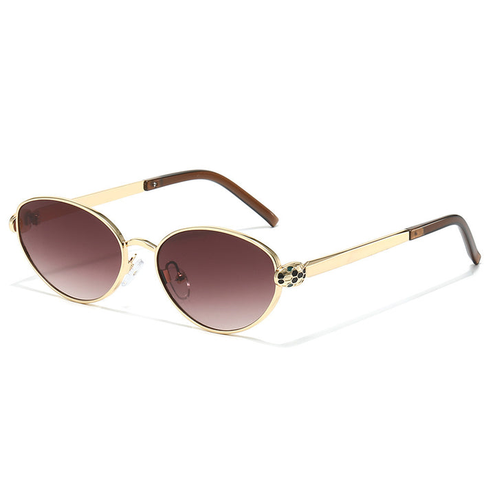 Chic Cat-Eye Sunglasses with Luxurious Gold Accents Stornfield