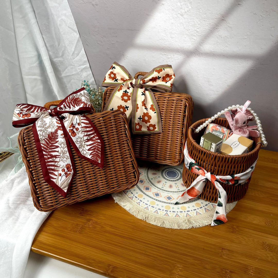 Women's handcrafted cosmetic storage case Stornfield
