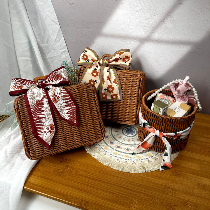 Women's handcrafted cosmetic storage case Stornfield