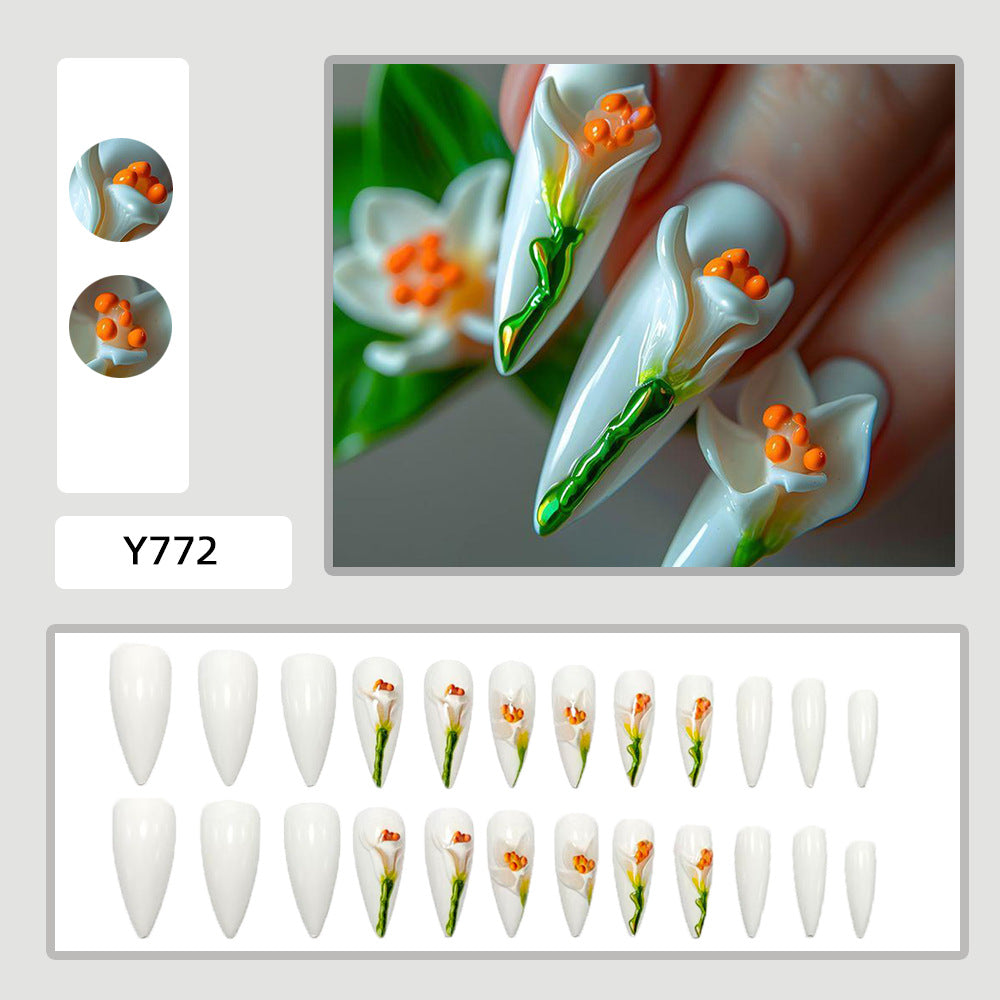Artificial nails in floral 3D design Stornfield