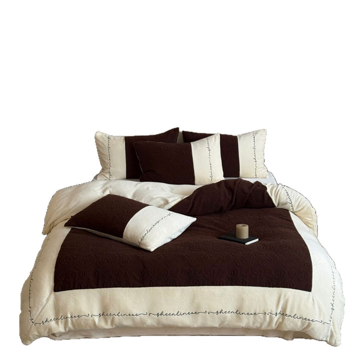 Quilted Cotton Sateen Reversible Duvet Cover Set with Embroidered Script Border