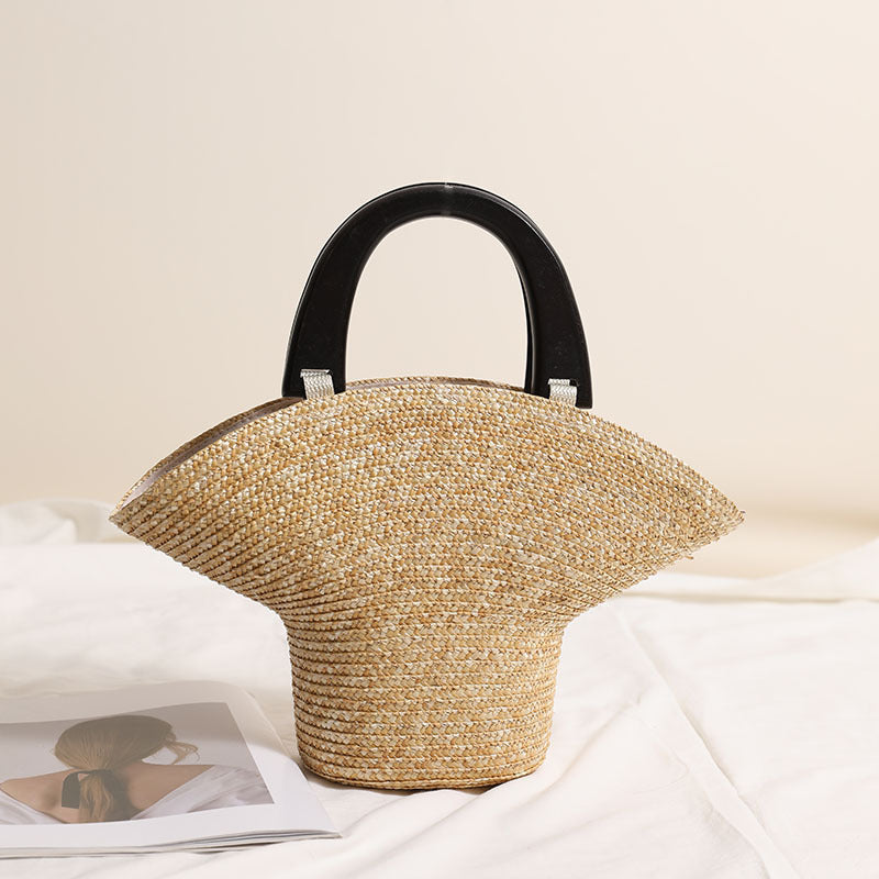 Fashionable Basthandbag with Stylish Plastic Handles Stornfield