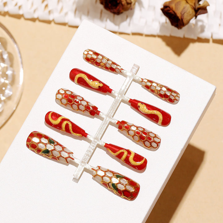Artistic Snake Design Press-On Nail Set Stornfield
