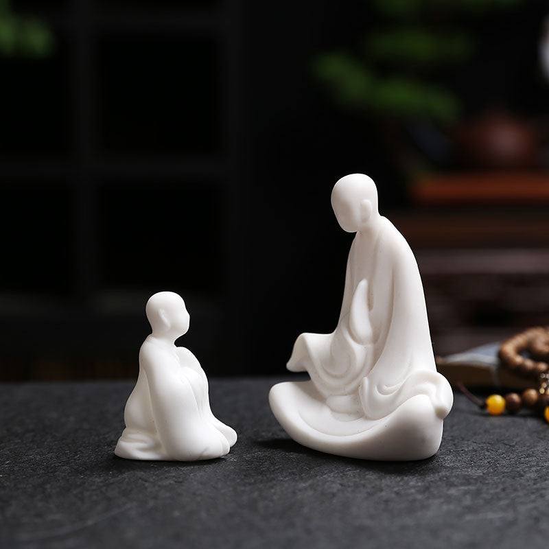Elegant and modern Feng Shui sculpture Stornfield