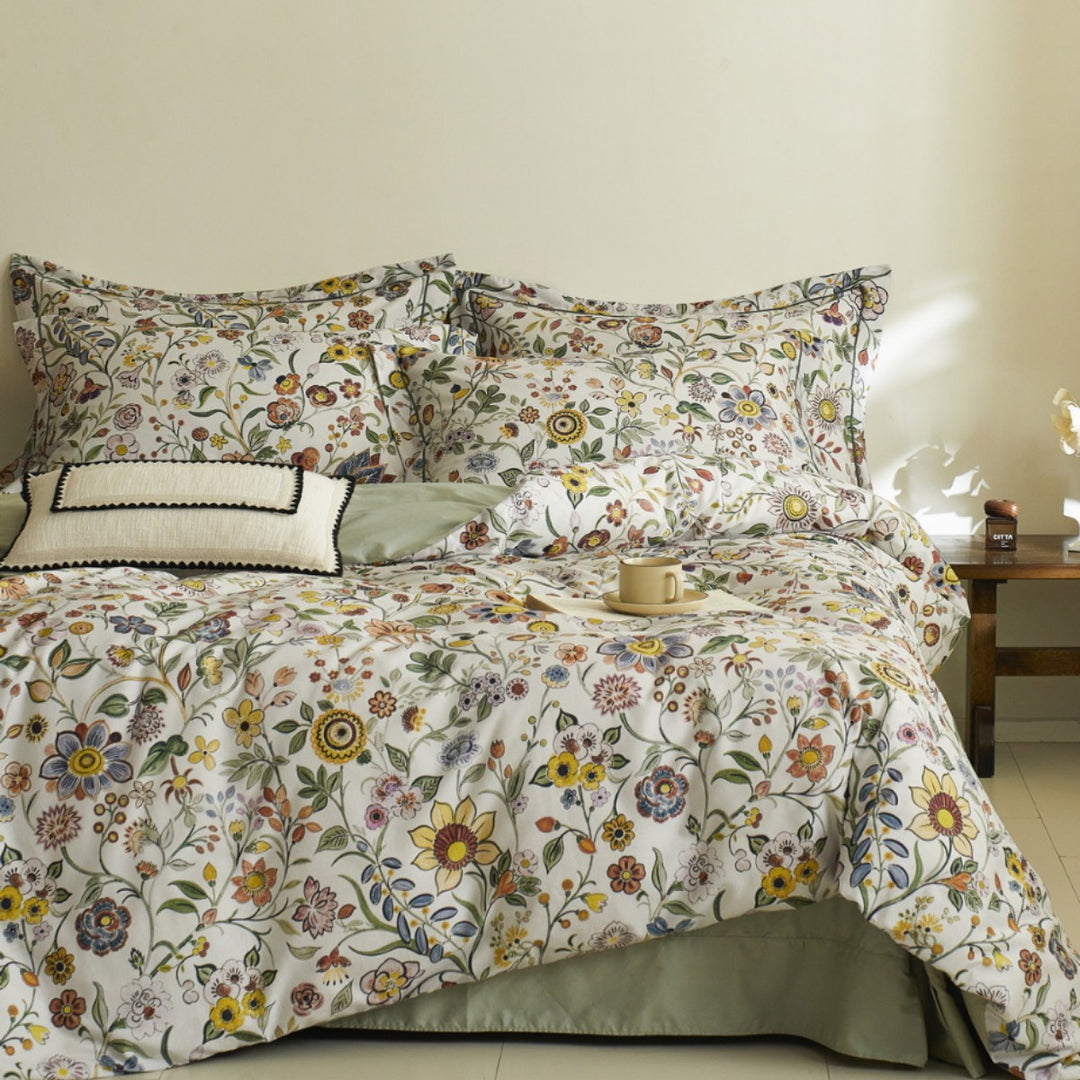 Children's duvet cover set made of cotton satin with watercolor forest animal illustrations and reversible function