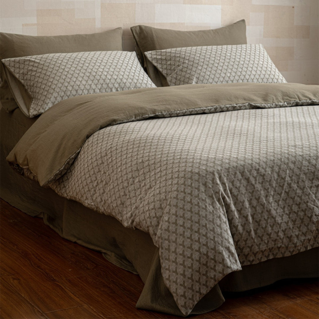 Reversible Linen-Blend Textured Duvet Cover Set with Jacquard Herringbone Pattern