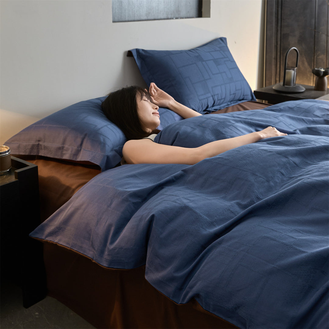 Reversible Jacquard Leopard Duvet Cover Set