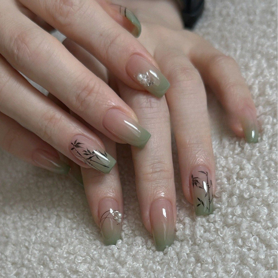 Botanical Floral Design Press-On Nails Stornfield
