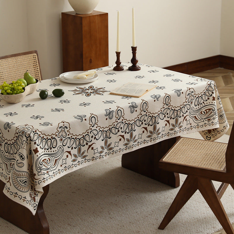 Printed rectangular tablecloth made of cotton blend with paisley border Stornfield