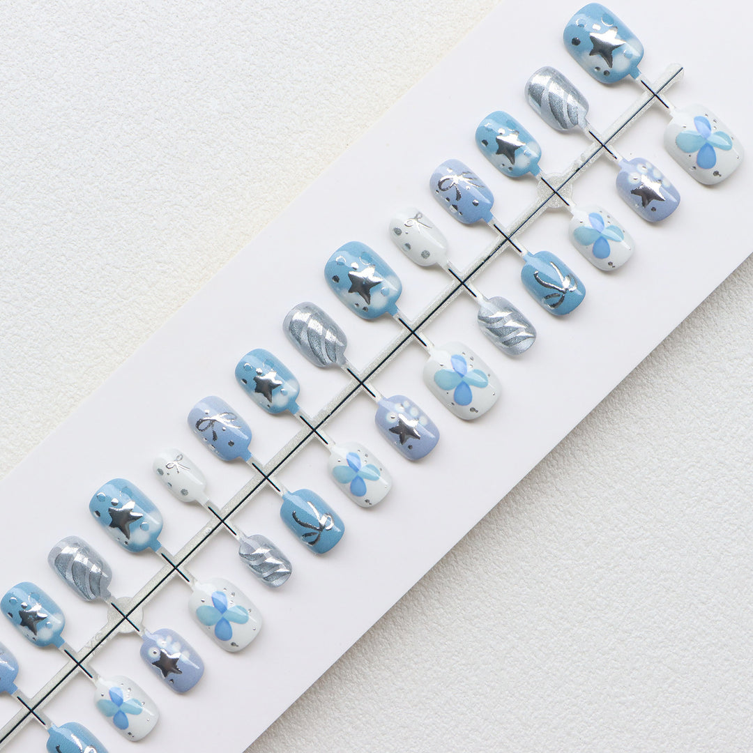 Artistic Star and Bow Press-On Nail Set Stornfield