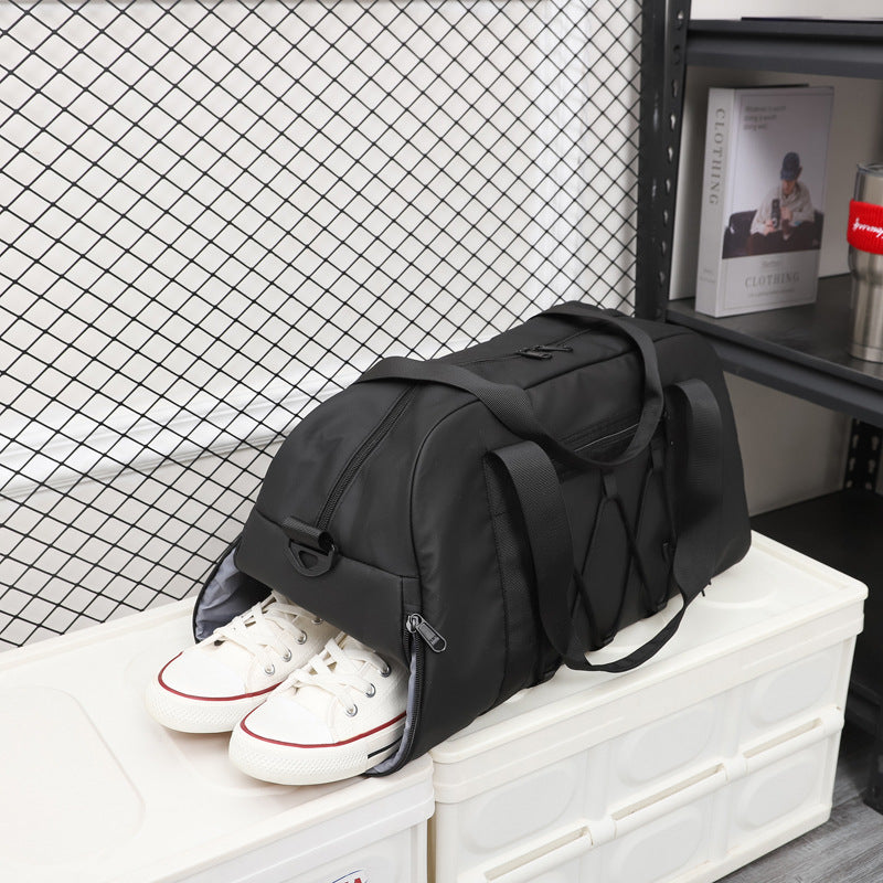 Sporty travel bag with innovative compartment system Stornfield