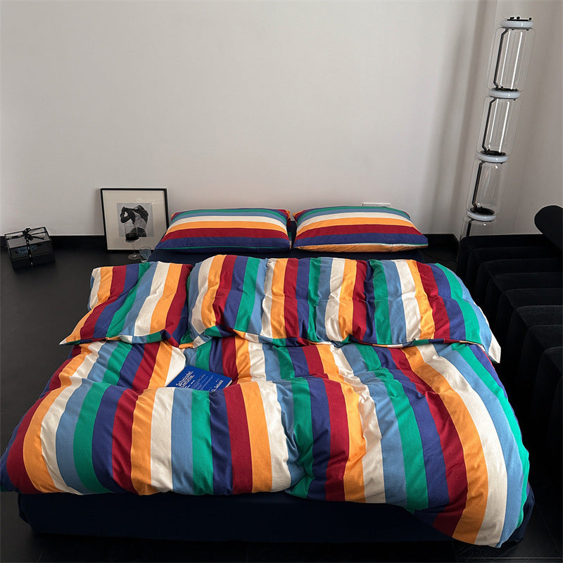 Breathable duvet cover and pillowcase set made of cotton percale with fine watercolor stripe texture