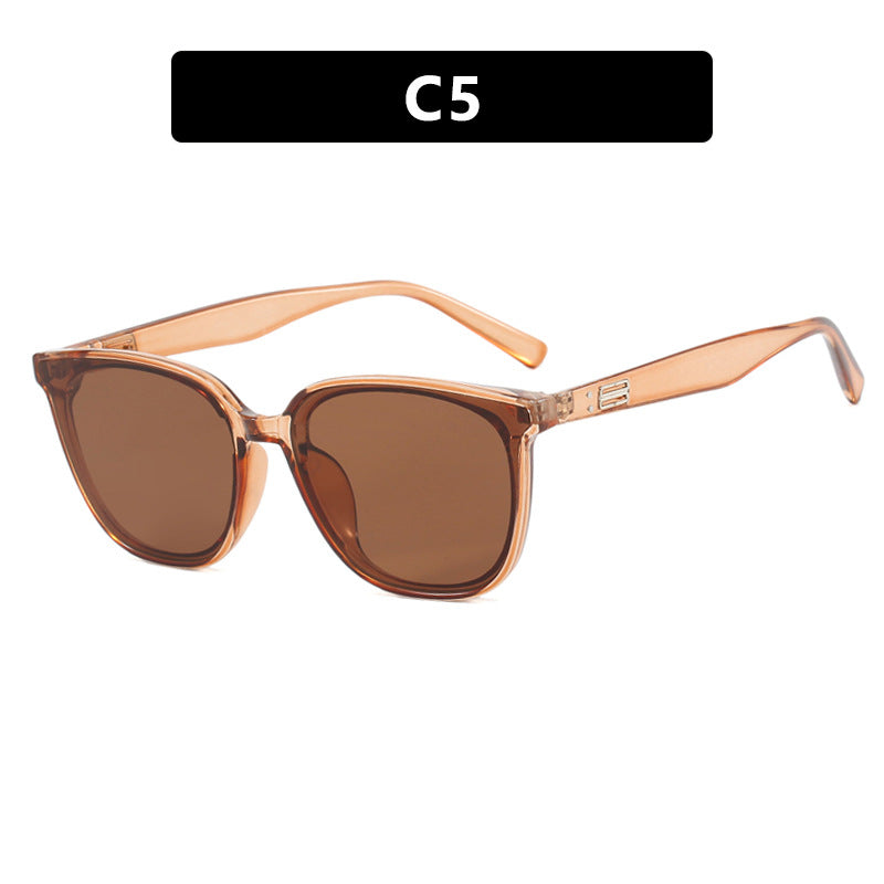 Women’s sunglasses in modern chic style Stornfield