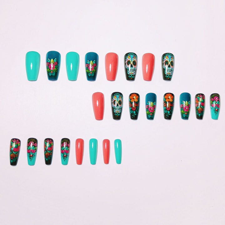 Artificial nails with festive skull design Stornfield