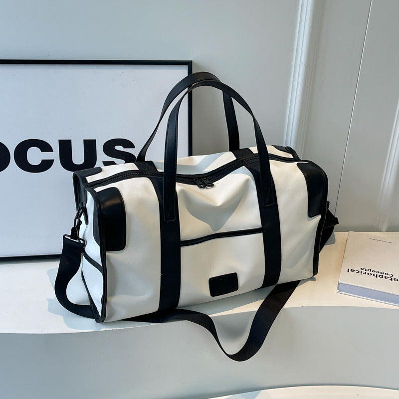 Fashionable sport and travel bag Stornfield