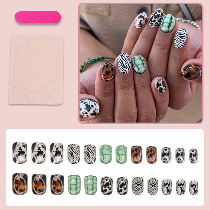 Nail art set with trendy animal patterns Stornfield