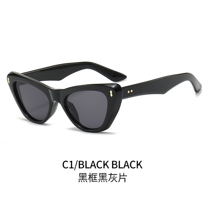 Ladies Cat-Eye Sunglasses with Elegant Accentuated Frame Stornfield