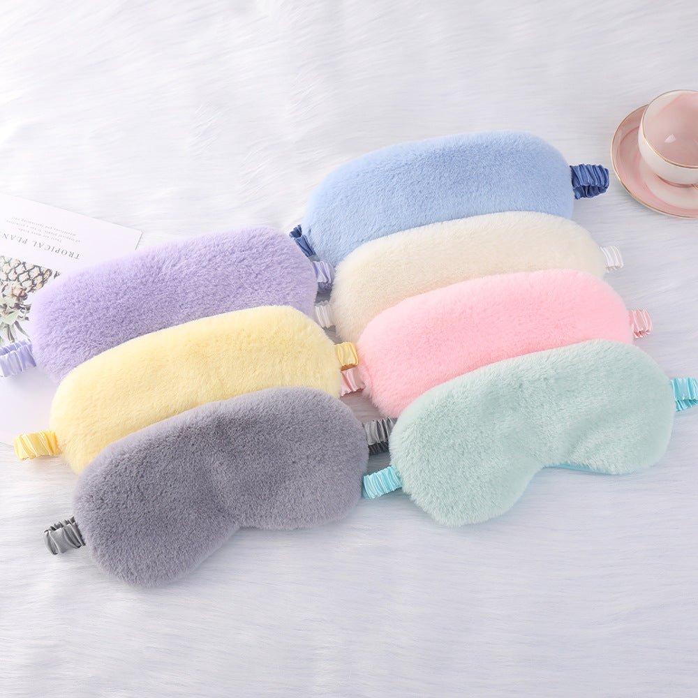 Women's cozy sleep mask made of plush with adjustable elastic band and lightproof inner lining Stornfield