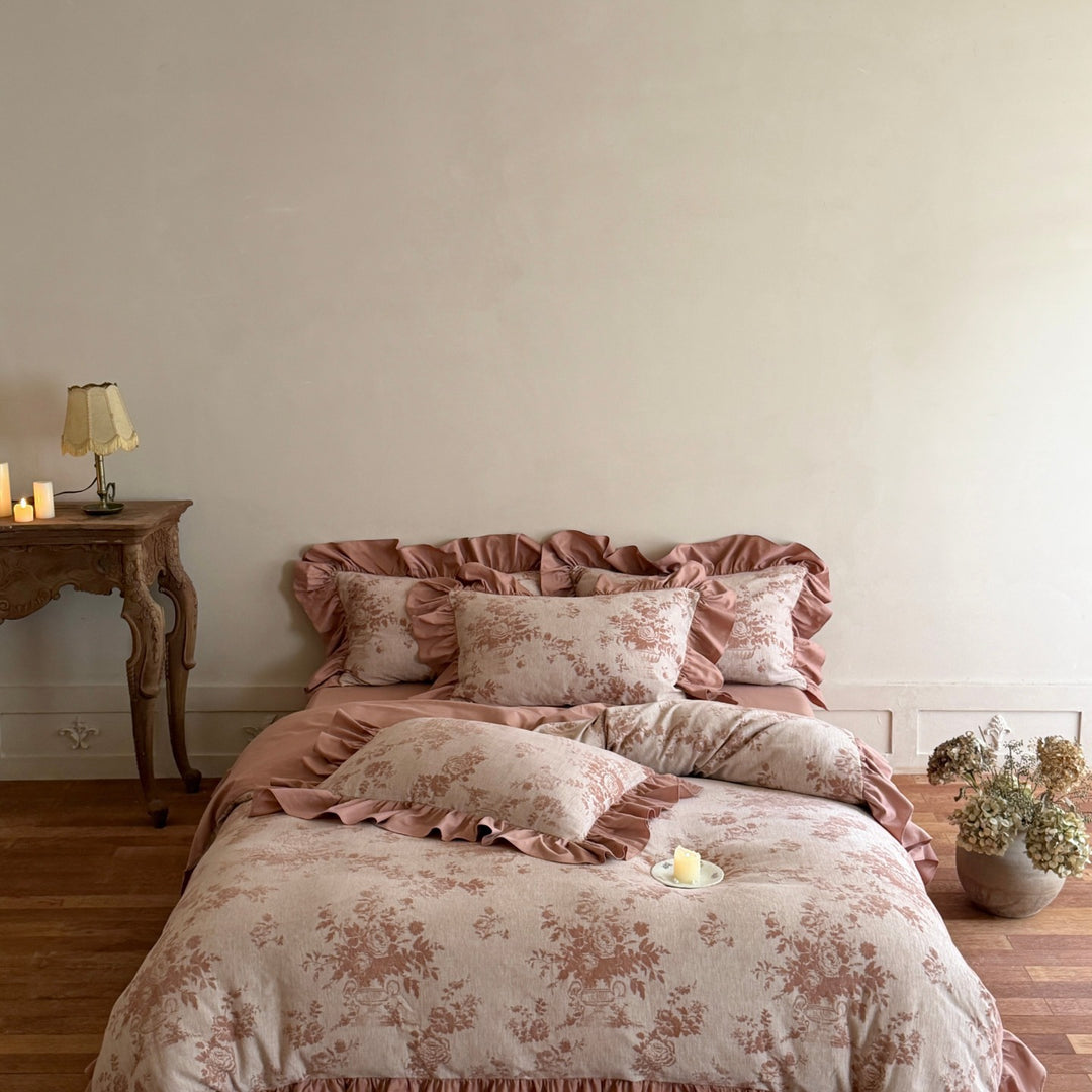 Vintage Floral Jacquard Ruffled Bedding Set with Frilled Edges