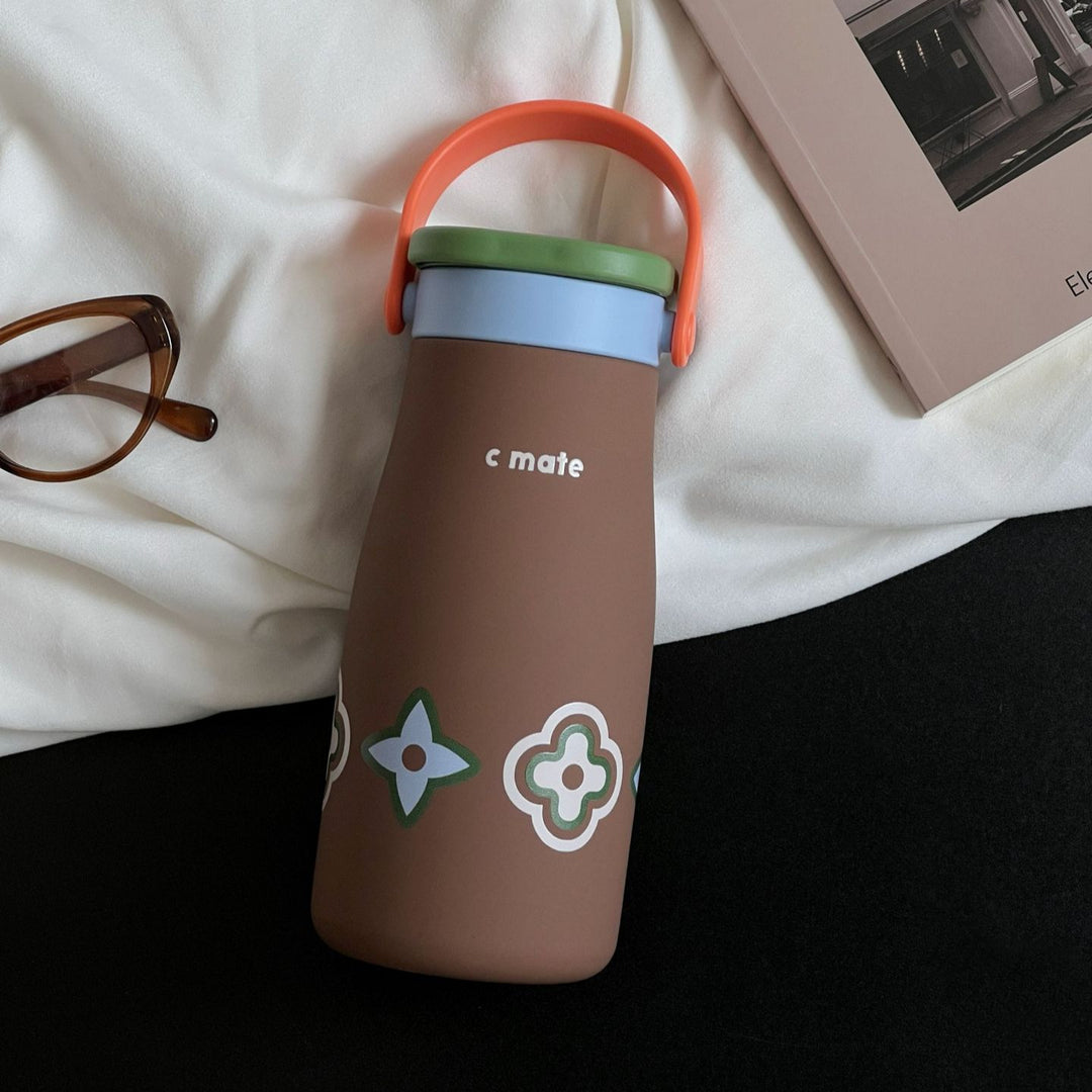 Women's ergonomic water bottle with practical carrying handle Stornfield