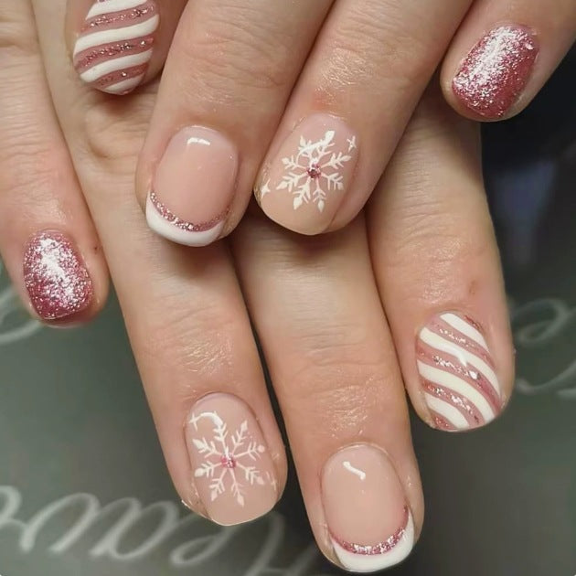 Festive Winter-Themed Acrylic Nail Art Stornfield