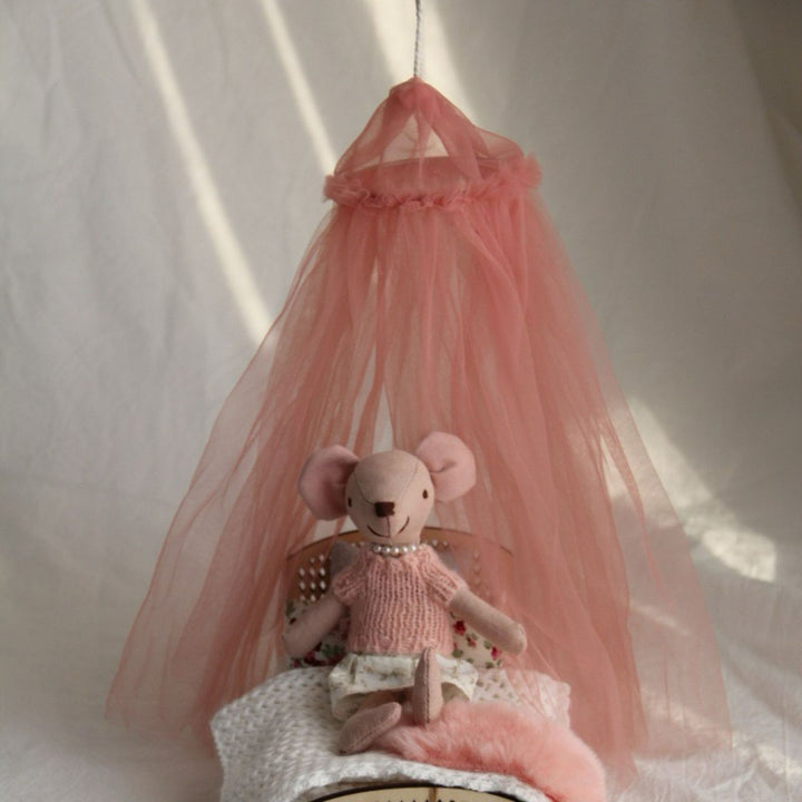 Layered Tulle Chapel-Length Bridal Veil with Gathered Comb