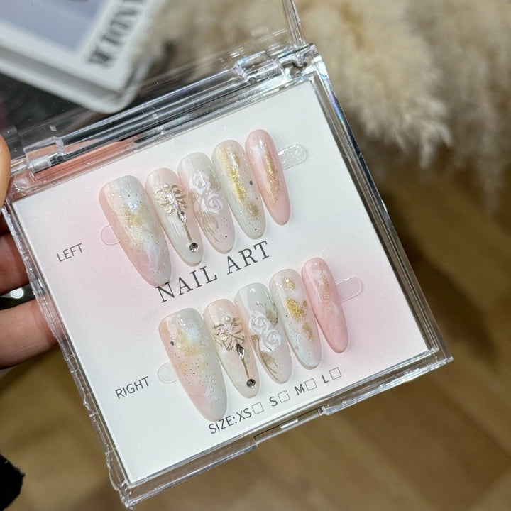 Handmade Decorative Press-On Nail Set