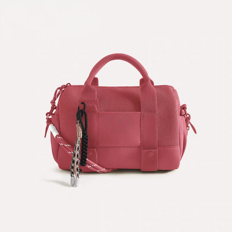 Practical sports bag with mesh structure and removable shoulder strap Stornfield