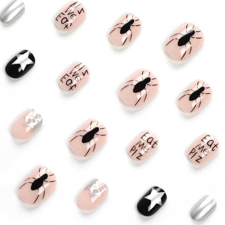 Creative nail art with Halloween motifs Stornfield