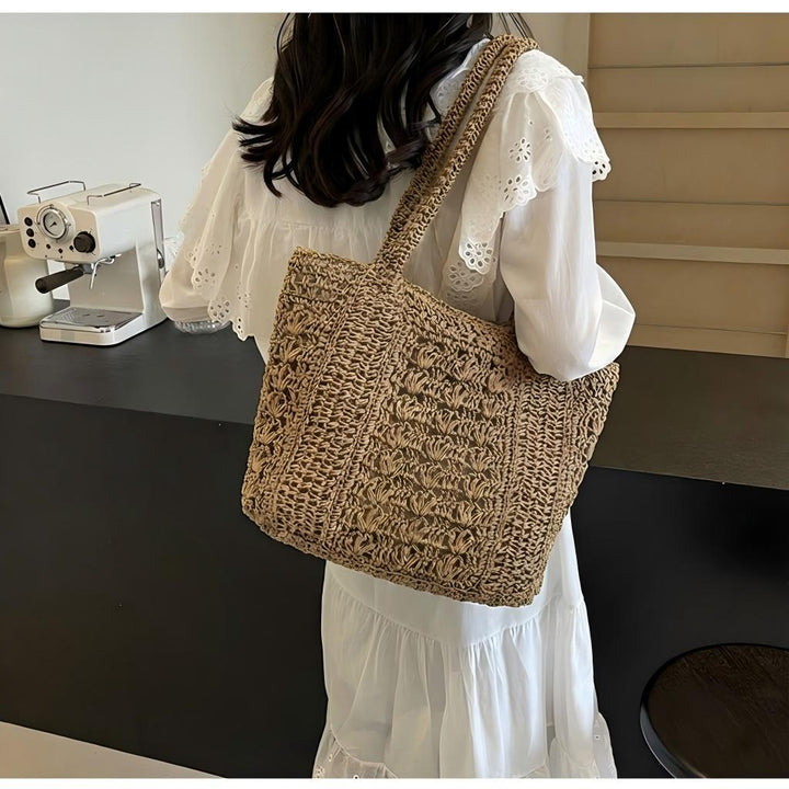 Boho Style Handbag Made of Braided Natural Material Stornfield