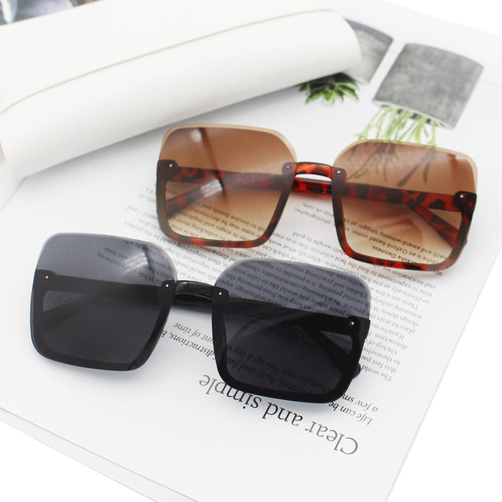 Women’s square sunglasses with extravagant leopard pattern Stornfield
