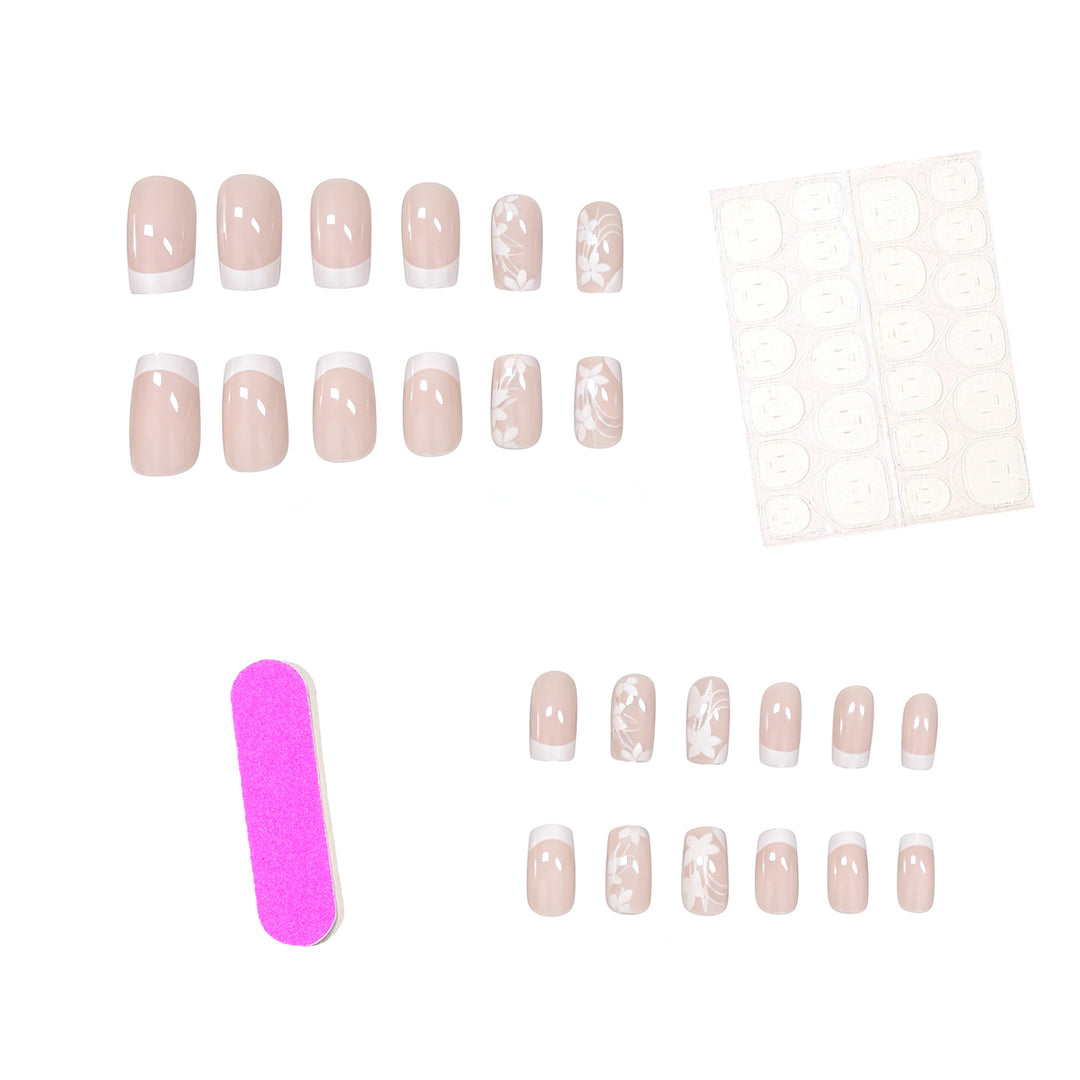Elegant Floral Design Press-On Nail Set Stornfield