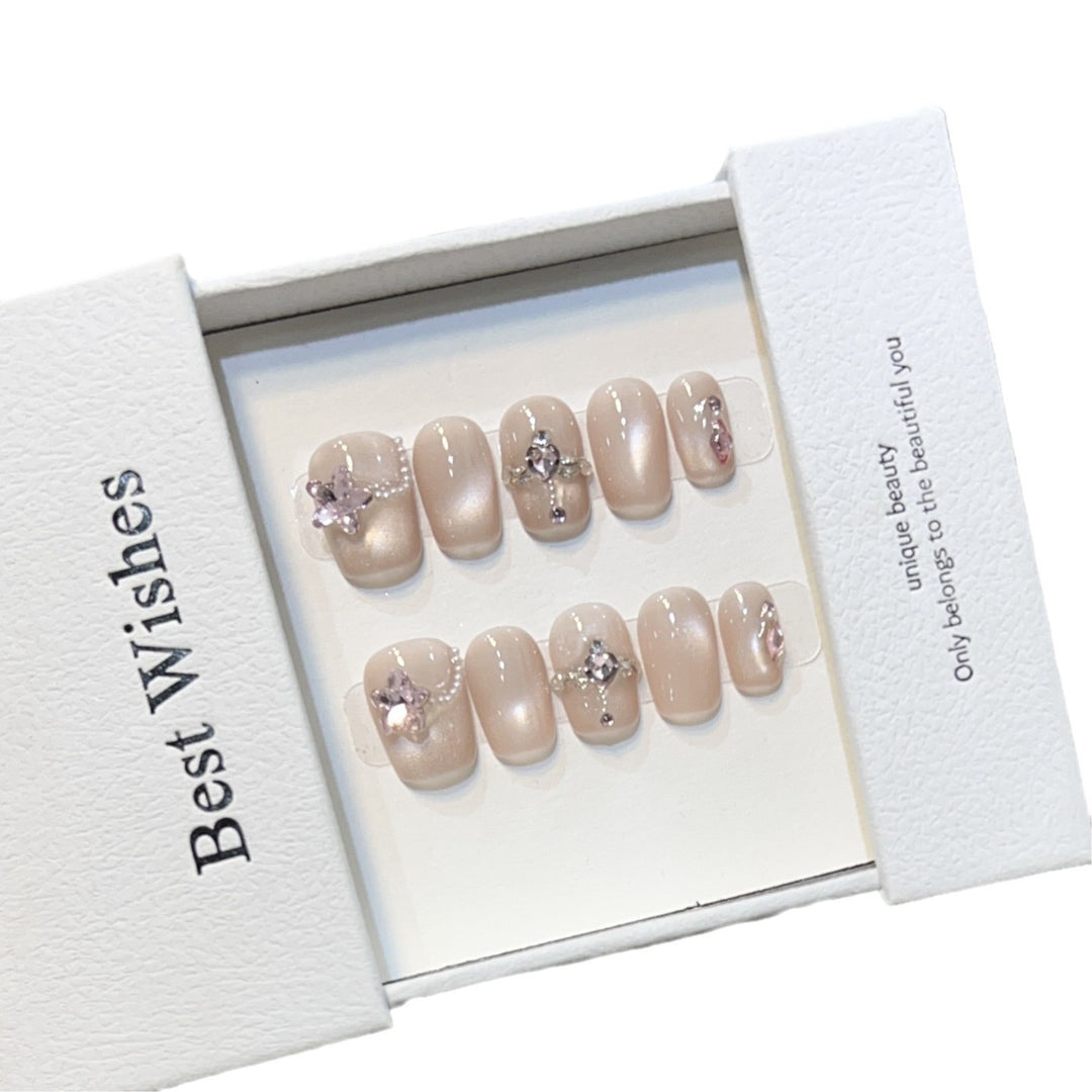 Elegant Press-On Nail Set with Floral Accents Stornfield