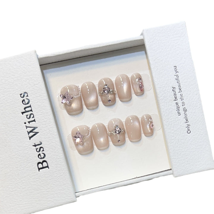 Elegant Press-On Nail Set with Floral Accents Stornfield